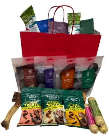 Julepose Med Naturlige Tyggeting Og Godbidder Til Hunde